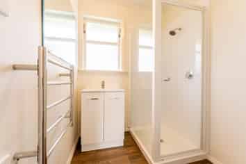 33a Usk Street, Marchwiel