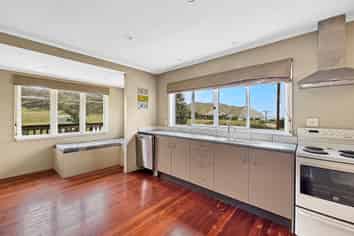 168 Newcastle Street, Mahia