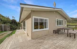 168 Newcastle Street, Mahia
