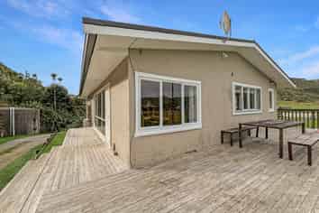 168 Newcastle Street, Mahia