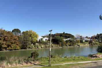8 Riverside Road, Whataupoko