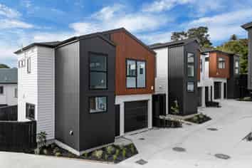 18D Mallard Place, Unsworth Heights
