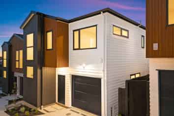 18D Mallard Place, Unsworth Heights