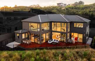 51 Streamview Way, Long Bay