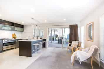 84 Lake Panorama Drive, Henderson Valley