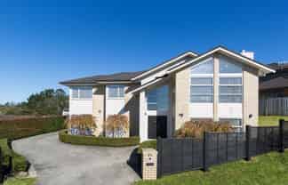 84 Lake Panorama Drive, Henderson Valley