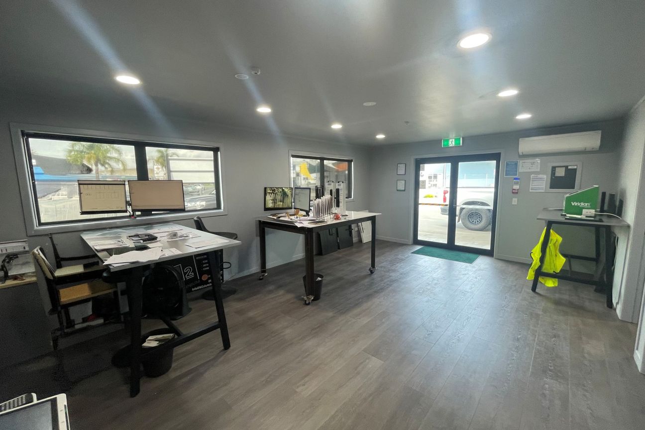 Tidy industrial facility - Easy SH1 access – pohled 3
