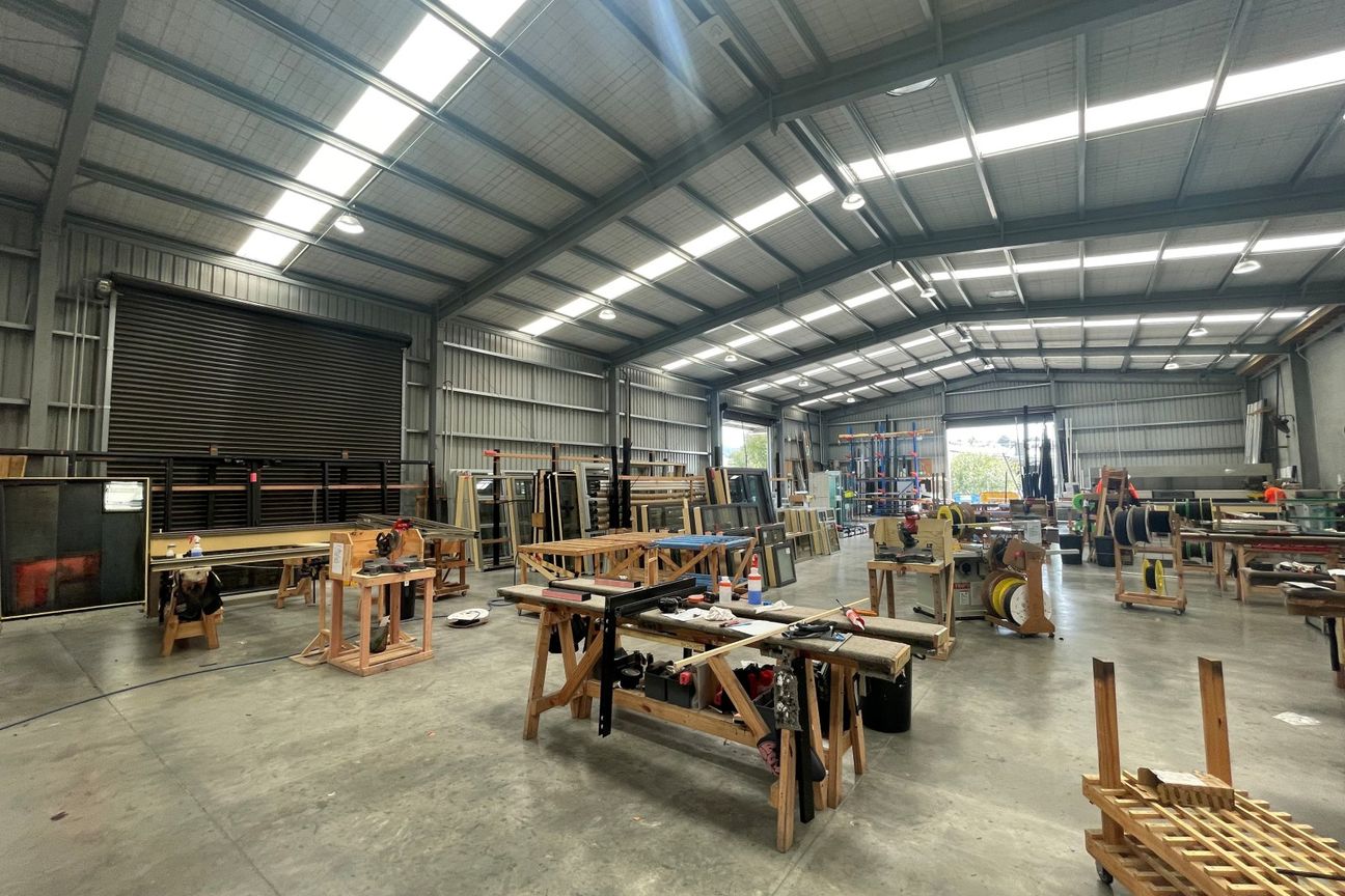 Tidy industrial facility - Easy SH1 access – pohled 2