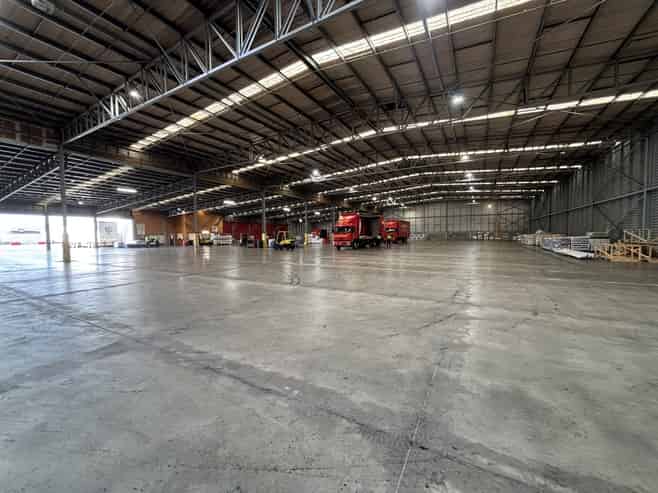 Large-format industrial leasing opportunity