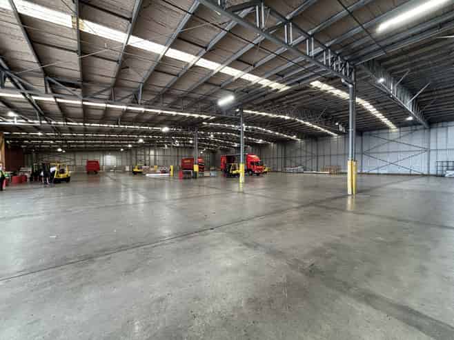 Large-format industrial leasing opportunity