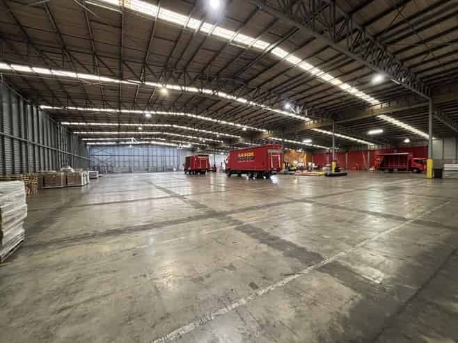 Large-format industrial leasing opportunity