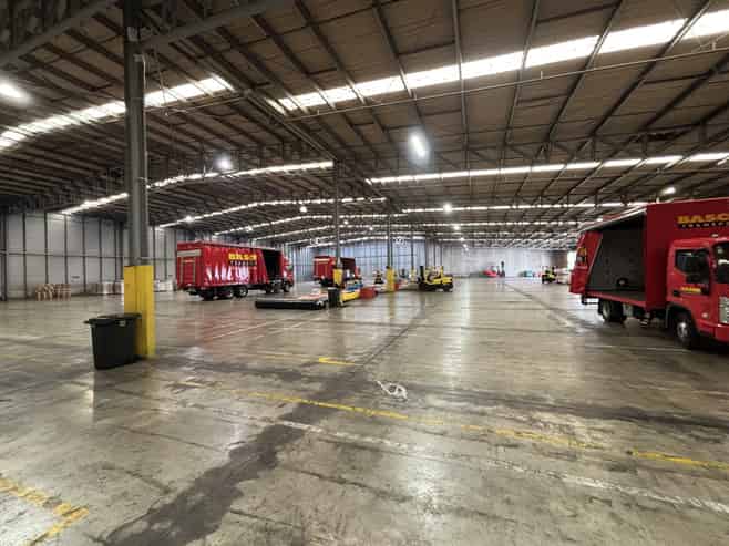 Large-format industrial leasing opportunity