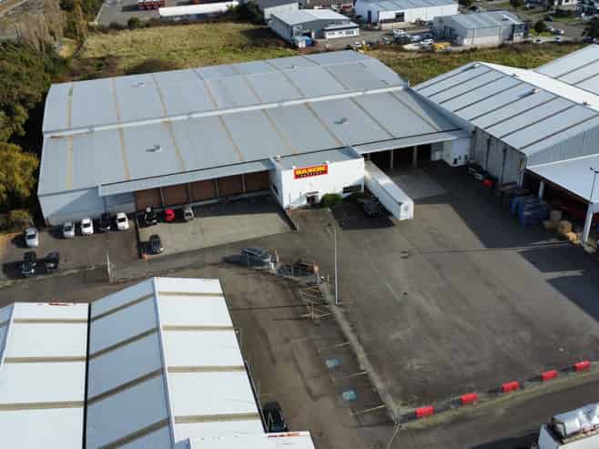 Large-format industrial leasing opportunity