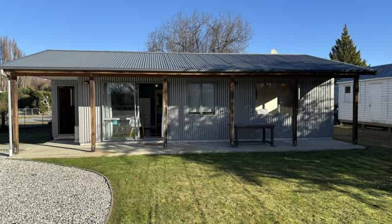 11 Wicklow Terrace, Albert Town