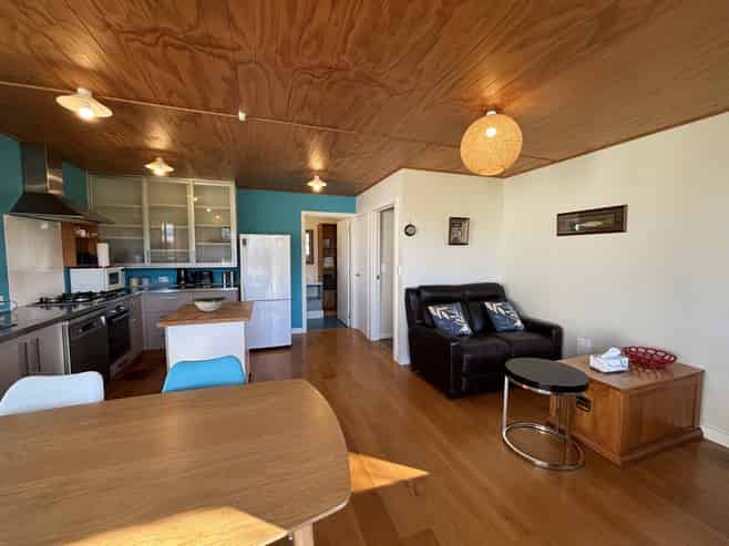 11 Wicklow Terrace, Albert Town