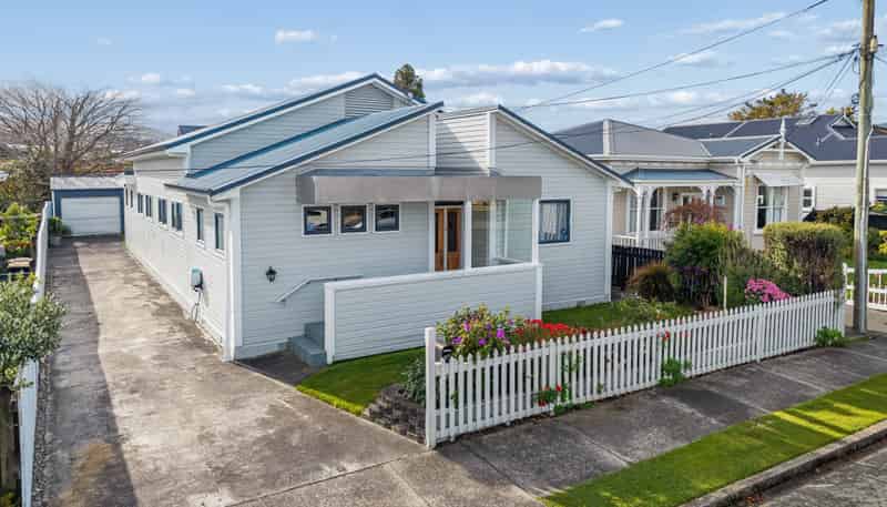 55 Bristol Square, Hutt Central