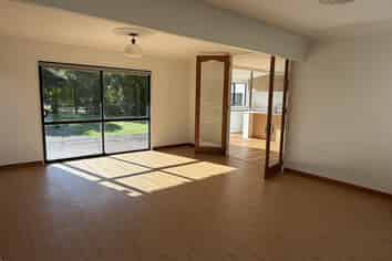 174 Old North Road , Kumeu