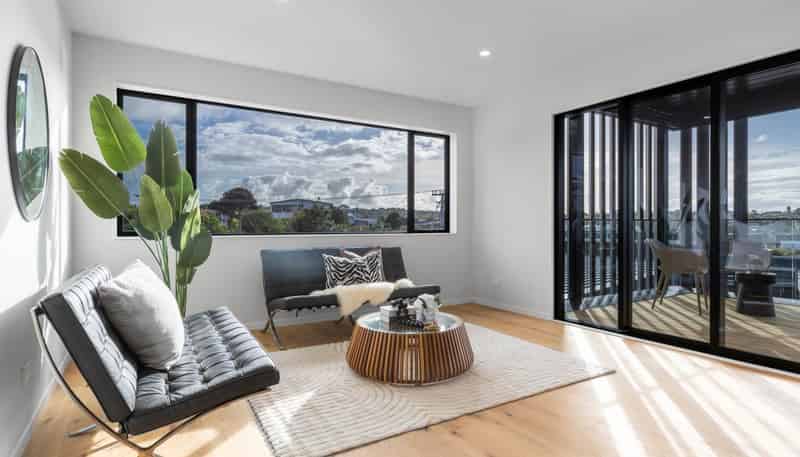 10/403 Beach Road, Mairangi Bay
