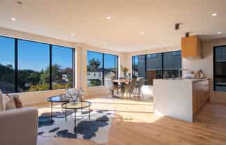 15/403 Beach Road, Mairangi Bay