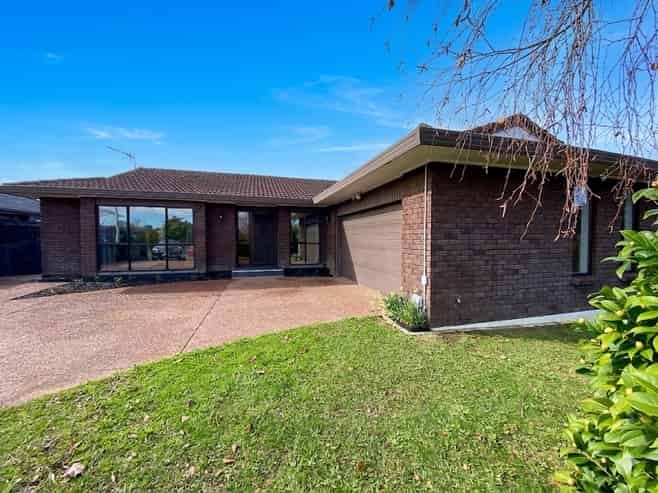 7  Kadina Place, Botany Downs