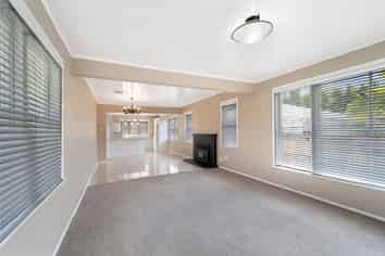 16 Coniston Avenue, Te Atatu South