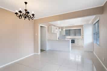 16 Coniston Avenue, Te Atatu South