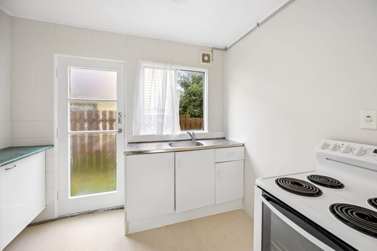 Newly renovated and water included - Widok 5