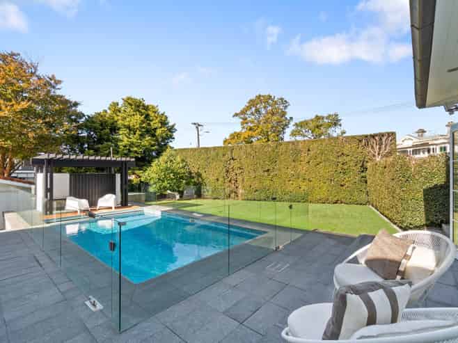 35 Owens Road, Epsom