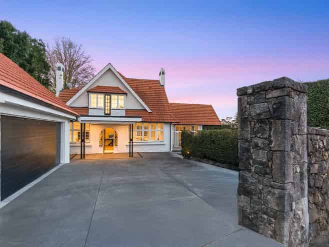 35 Owens Road, Epsom