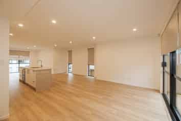 52 Seafarer Crescent, Stanmore Bay
