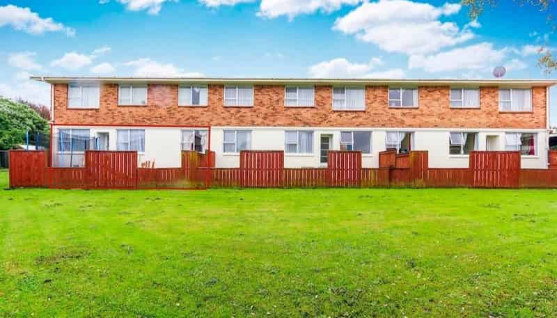 1/22C West Coast Road, Glen Eden