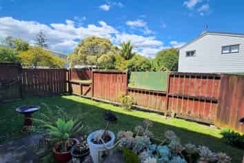 1/22C West Coast Road, Glen Eden