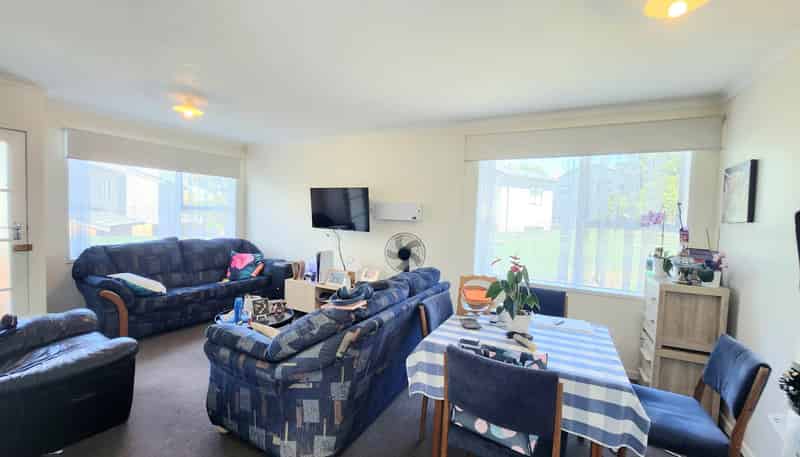 1/22C West Coast Road, Glen Eden