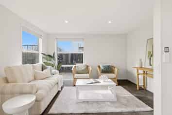 132 Edgeware Road, Saint Albans