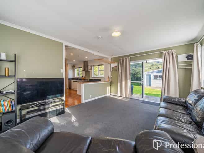 66 Peel Place, Wainuiomata