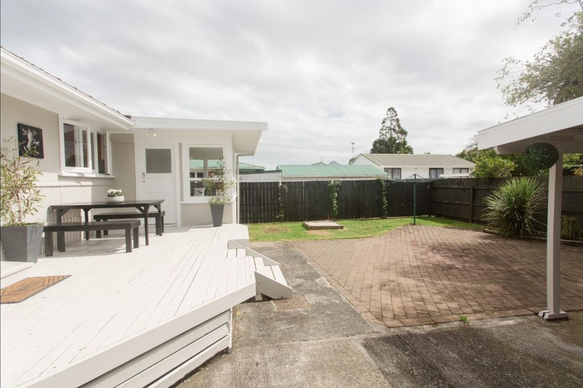 Spacious 4 Bedroom Family Home with Large Backyard in Papakura – pohled 4
