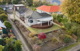 917 Upper Main Street, Roslyn