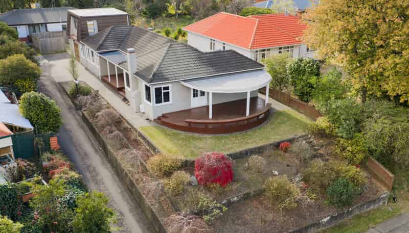 917 Upper Main Street, Roslyn