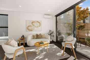 2/20 Trent Street, Island Bay