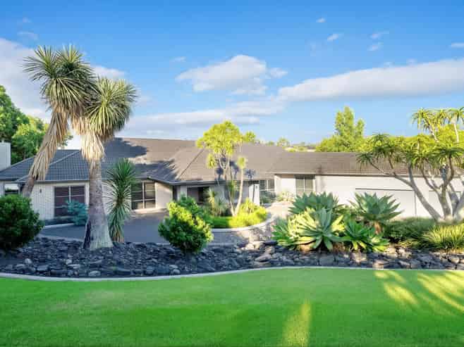 7 Burgundy Park Avenue, Henderson