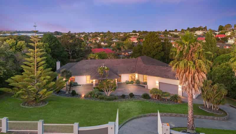 7 Burgundy Park Avenue, Henderson