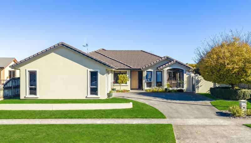 9 Woodham Place, Rototuna North
