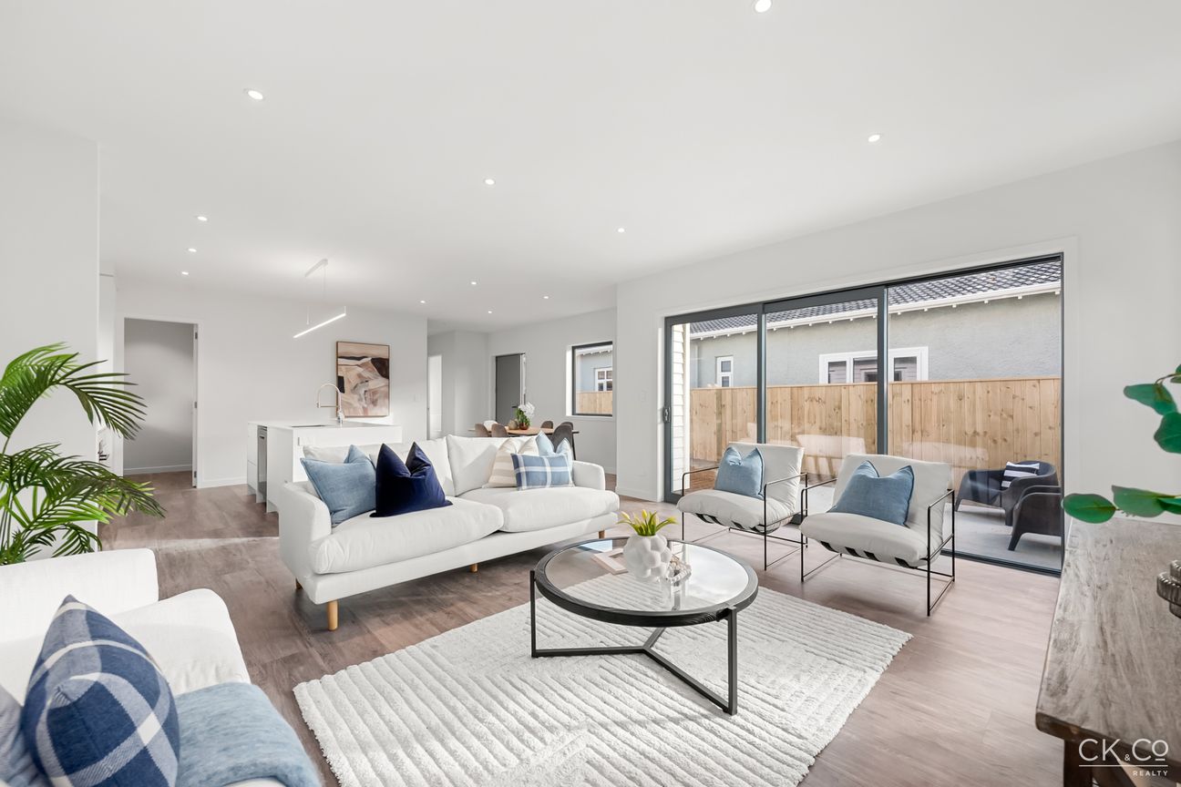 BRAND NEW IN WOBURN – pohled 3