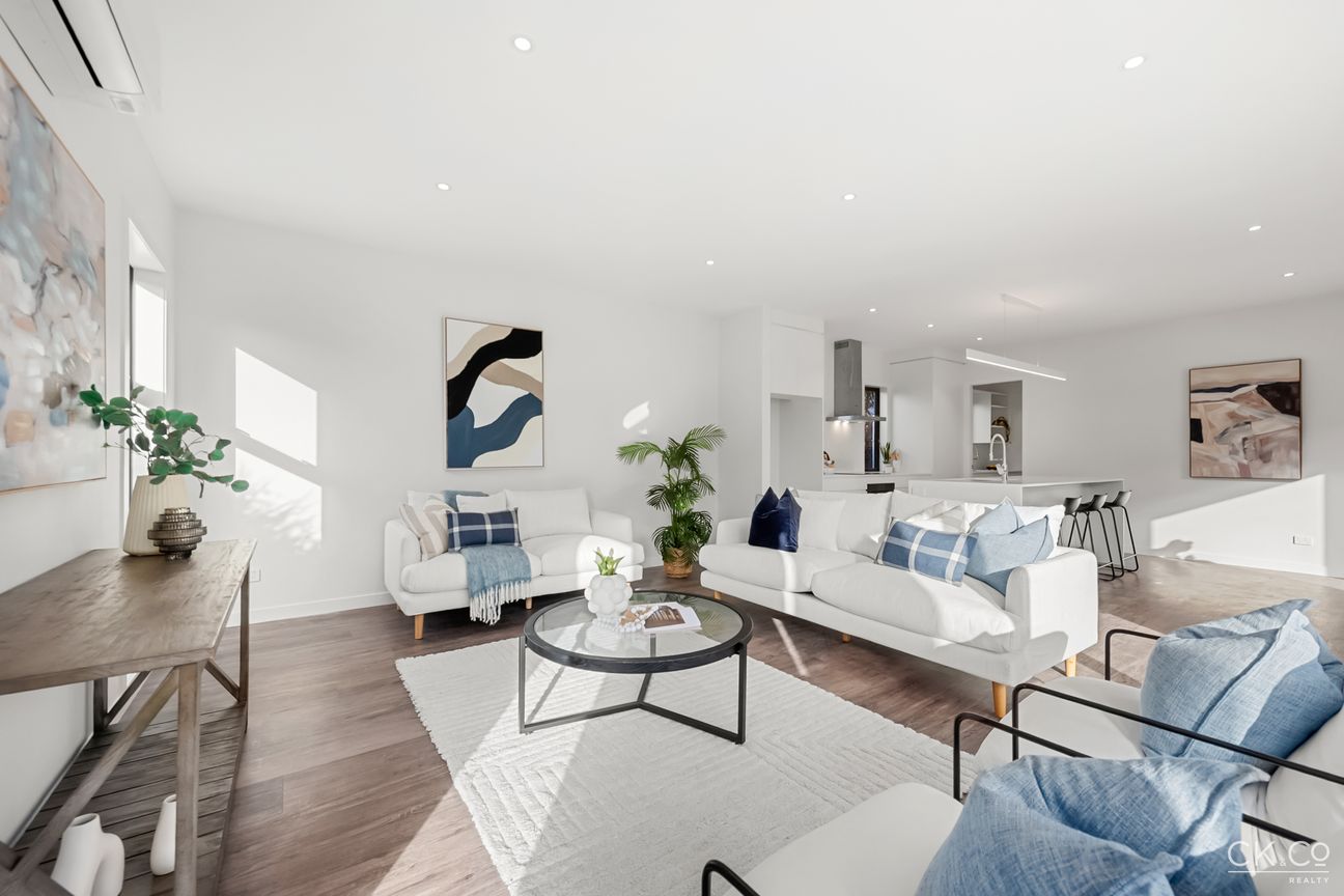 BRAND NEW IN WOBURN – pohled 4