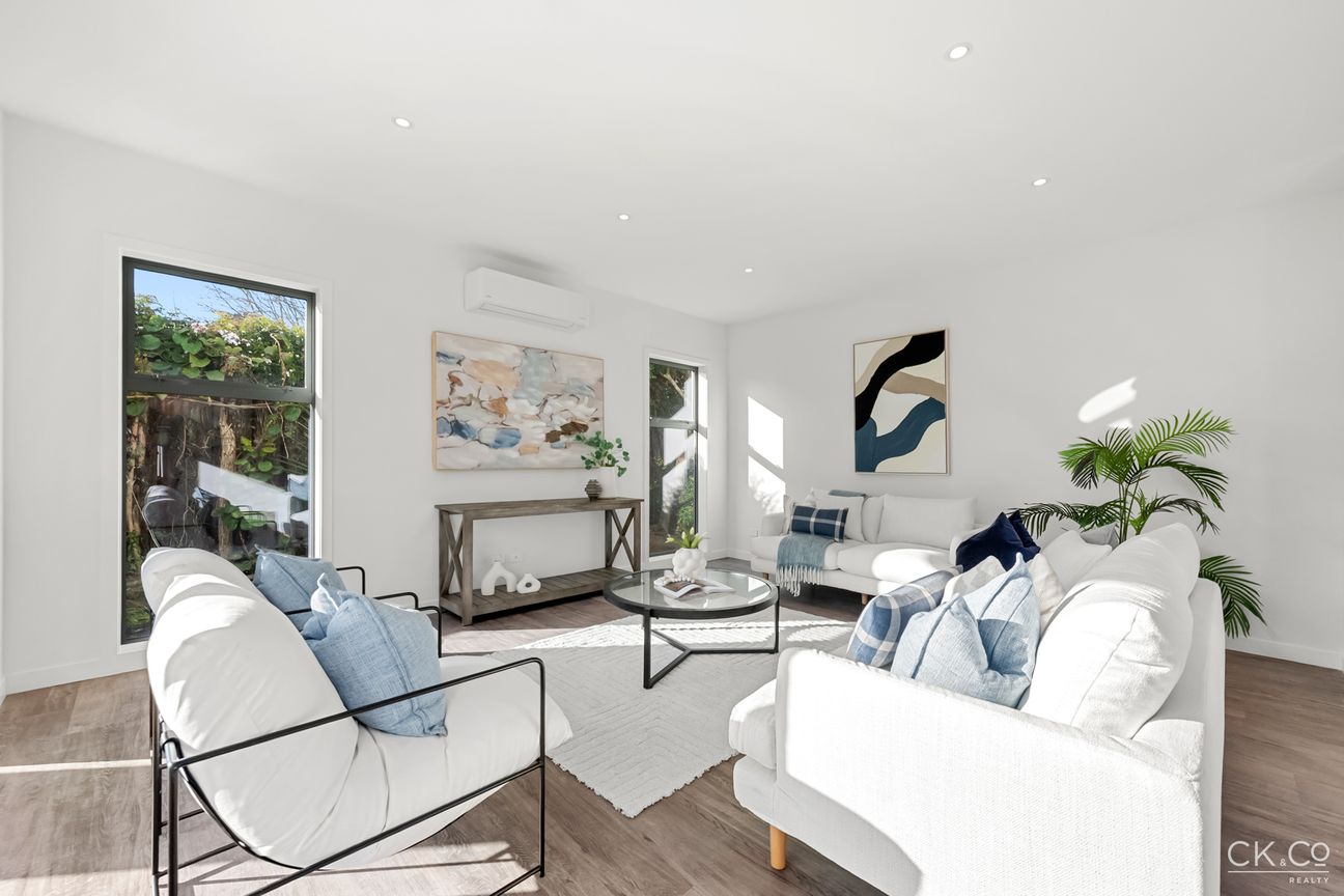 BRAND NEW IN WOBURN – pohled 5