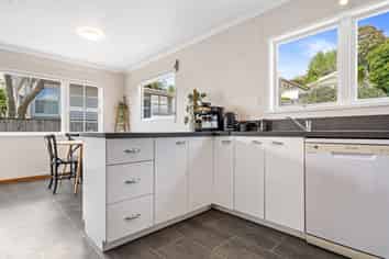 8 Marlborough Crescent, Richmond