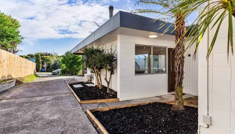 1/8 and 2/ Wilbur Place, Pakuranga Heights