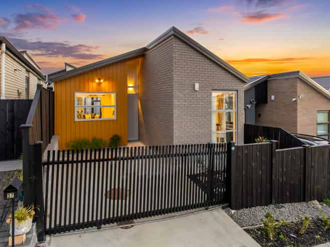 37 Puwha Street, Massey