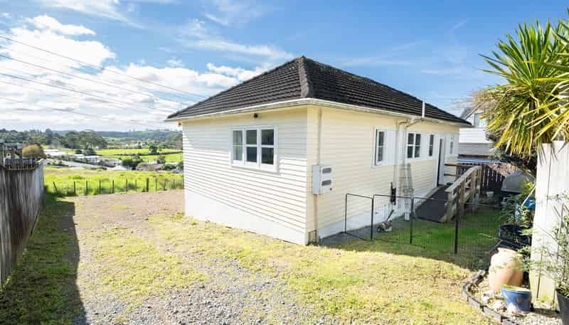 26b View Road, Hikurangi