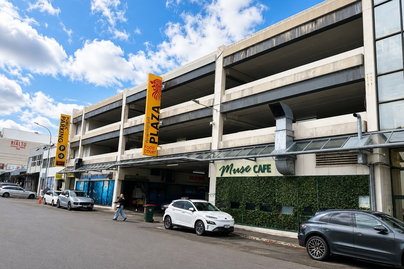 Retail in Newmarket Plaza – pohled 5